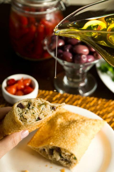 Pastel de bacalhau em destaque do Ôpastel